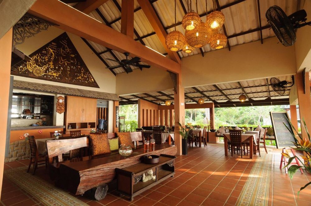 อ่าวช่อแกรนด์วิว ไฮด์อะเวย์รีสอร์ท ที่พักเกาะเสม็ดติดทะเล