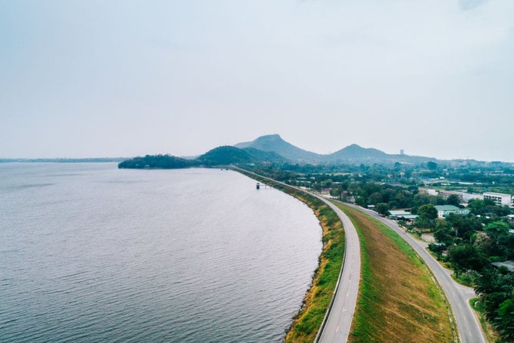 ภาพจาก: รถเช่า