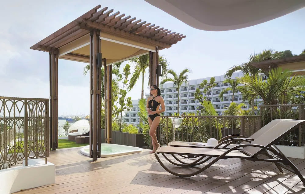 Rasa Sentosa Deluxe Suite Hottub