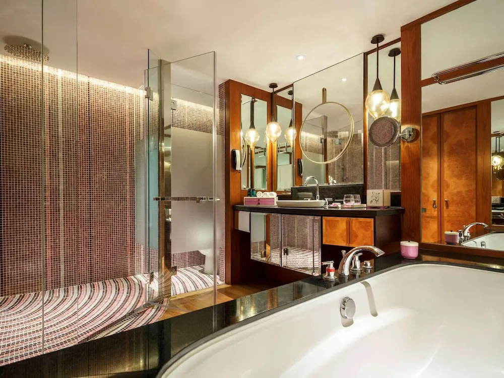 Sofitel Sentosa Bathtub