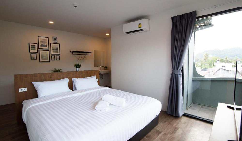 The Arbern Hostel x Bistro