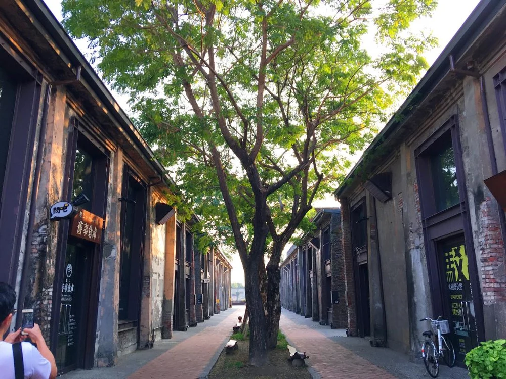 駁二芸術特区 倉庫街の様子