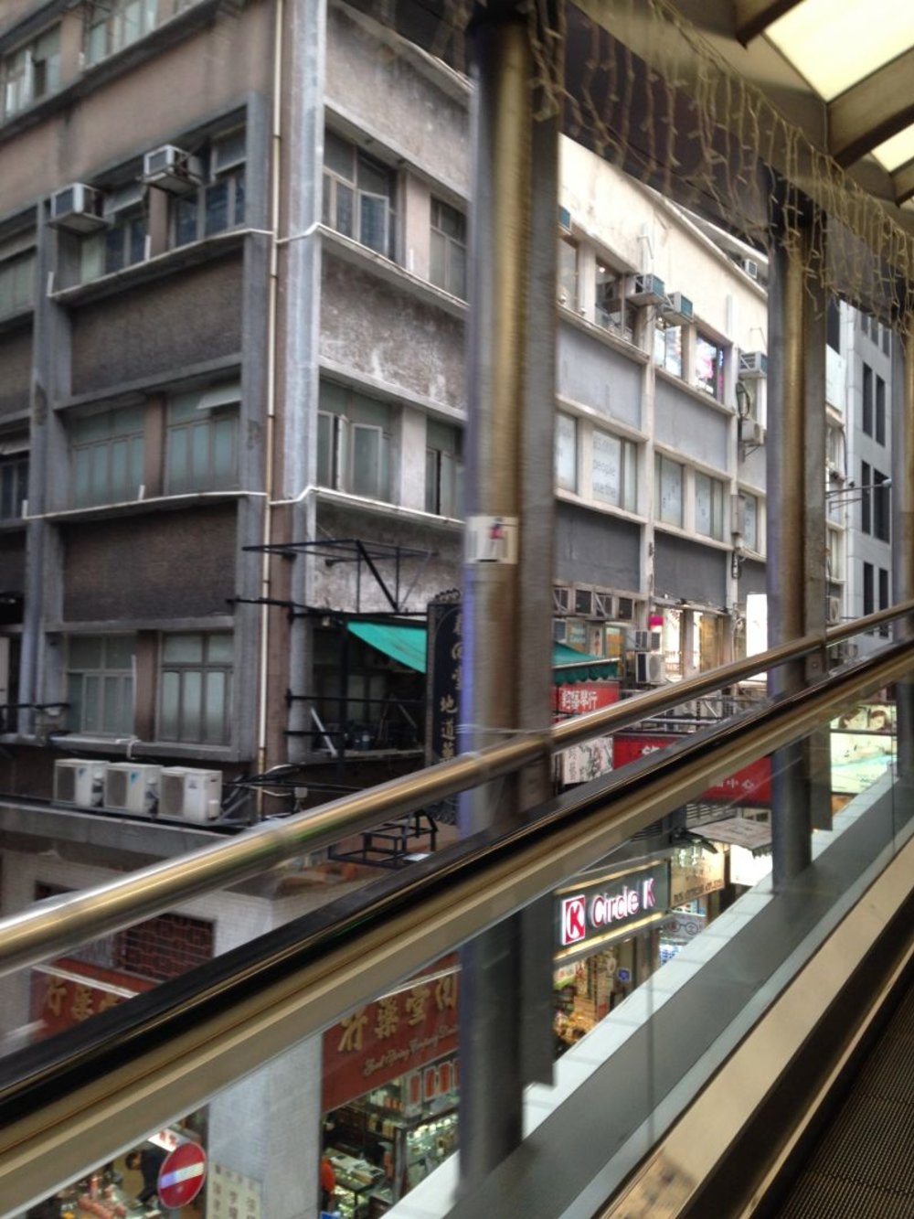 香港 中環至半山自動扶梯（ヒルサイドエスカレーター）