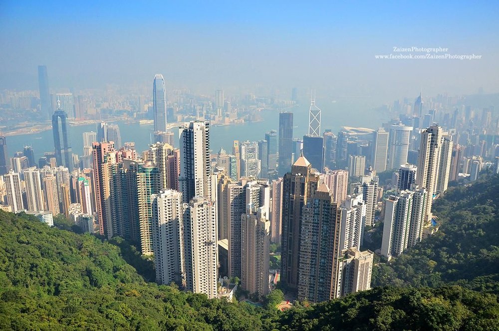 จุดในการชมวิวเมืองฮ่องกงได้เต็มอิ่ม ที่ เดอะพีค (The Peak) หรือ วิคตอเรีย พีค (Victoria Peak)