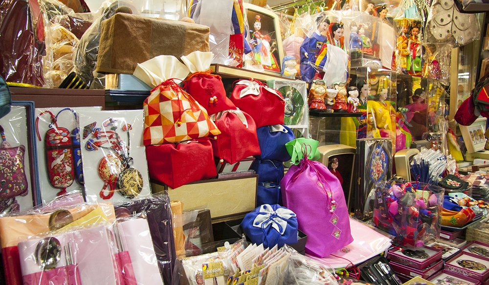 Đi Du Lịch Busan Tự Túc Nên Mua Gì Về Làm Quà?