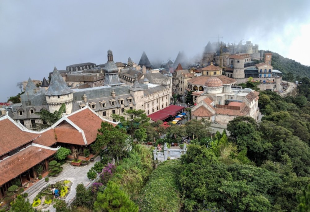 ขอบคุณรูปภาพจาก wanderingwheatleys.com l สวนสนุก Sun World Ba na hills ที่เมืองดานัง เวียดนาม