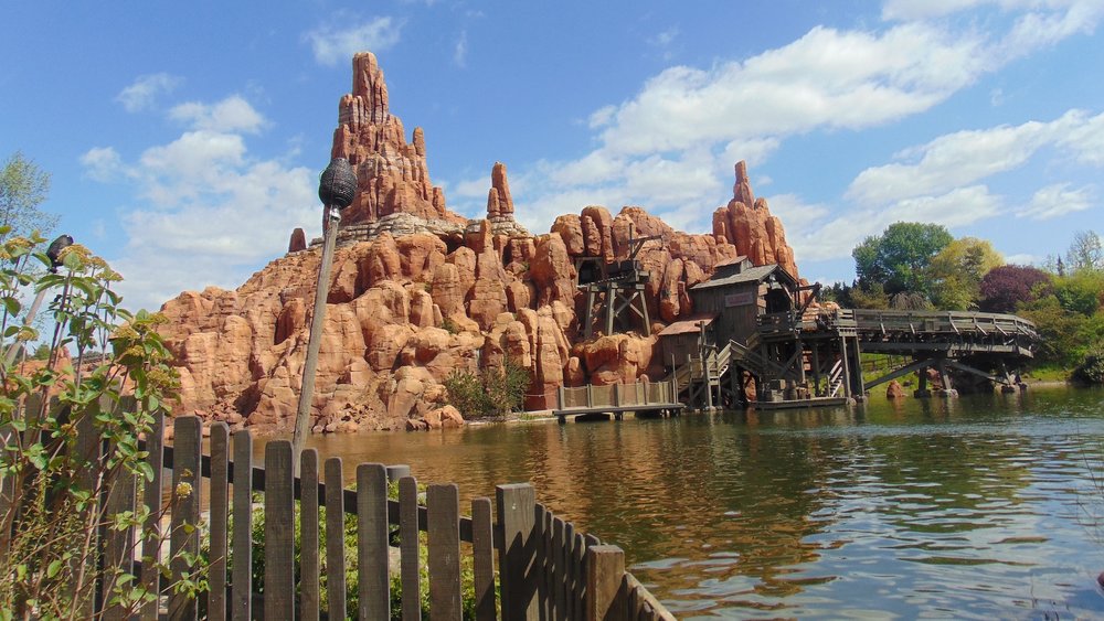the artificial lake of Big Thunder Mountain
