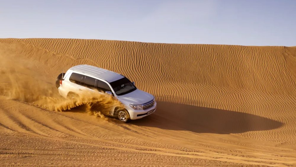 Do The Dubai Desert Safari Like a Pro: What To Wear and Must-Haves ...