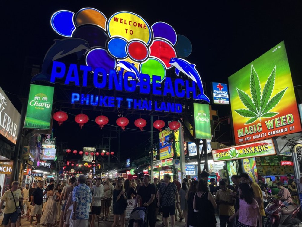 普吉島 巴東海灘