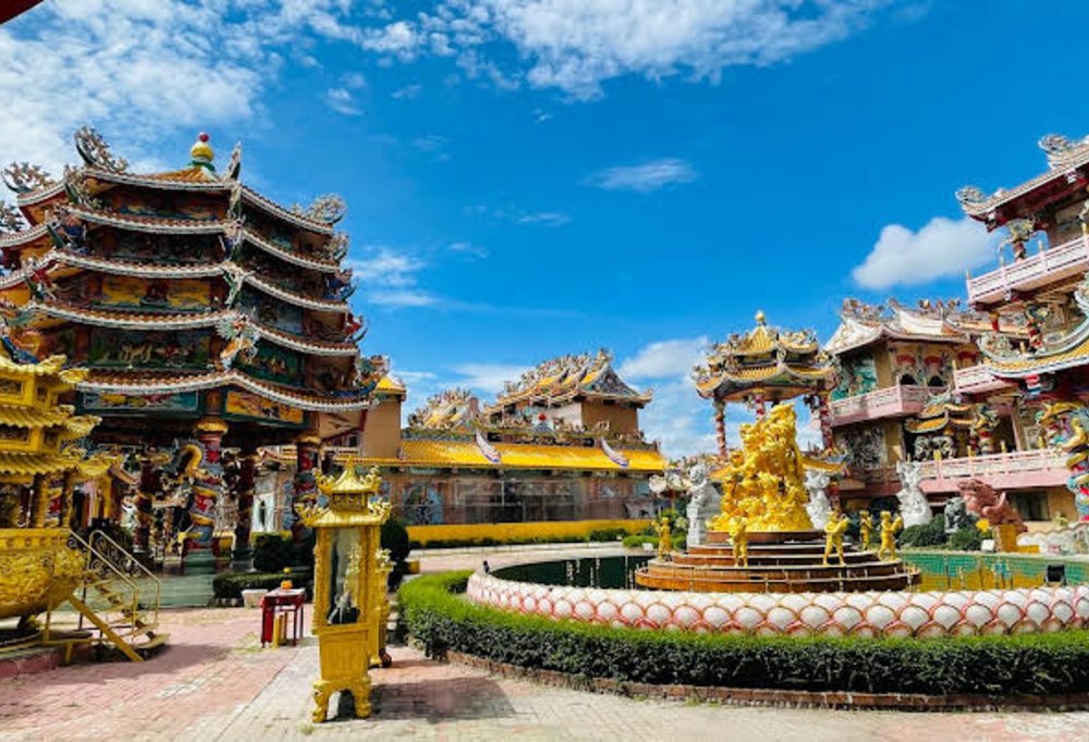 ที่เที่ยวสงกรานต์ วิหารเทพสถิตพระกิติเฉลิม (ศาลเจ้าหน่าจาซาไท้จื้อ)