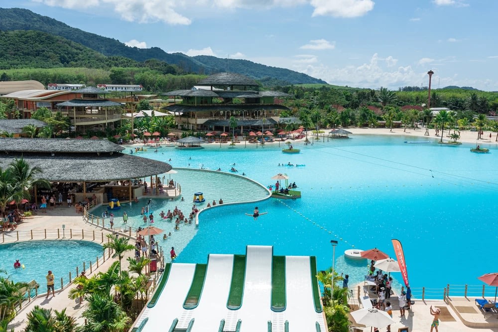 ที่เที่ยววันสงกรานต์ สวนน้ำบลูทรี (Blue Tree Water Park)