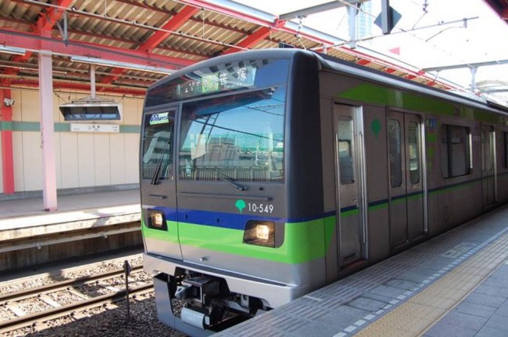 โดยสารรถไฟใต้ดินโตเกียว