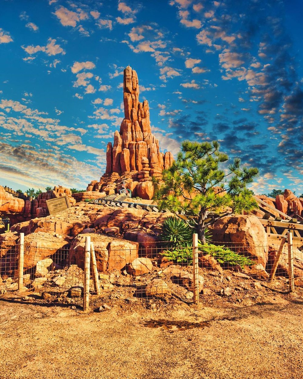 【東京迪士尼2023】迪士尼樂園門票／快證Fast Pass攻略｜10大必玩遊樂設施｜附交通住宿