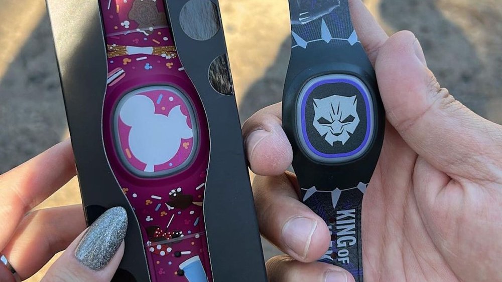 Have your stay at the park go smoothly with a Disney band. Credits to @mk.ventures on Instagram.