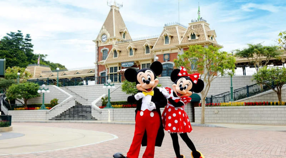 กระทบไหล่ตัวละครชื่อดัง ที่ฮ่องกงดิสนีย์แลนด์ (Hong Kong Disneyland)