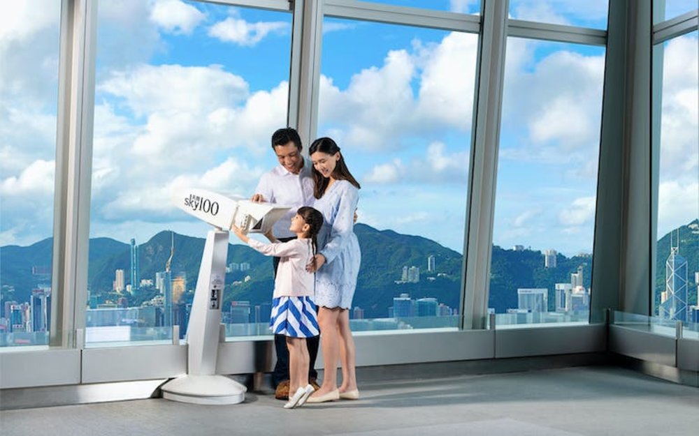 สถานที่เที่ยวในฮ่องกง Sky 100 ตั้งอยู่บนชั้น 100 ของ International Commerce Centre