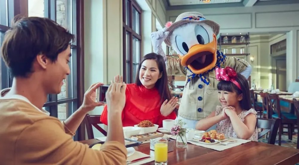 ที่เที่ยวฮ่องกง ไปเที่ยวฮ่องกง ไม่ว่าจะฤดูไหนก็เที่ยวฮ่องกงได้สนุกสนาน ไม่ว่าจะเป็นกิจกรรมกลางแจ้ง สวนสนุกที่ไม่ว่าช่วงเวลาไหนก็สนุกได้