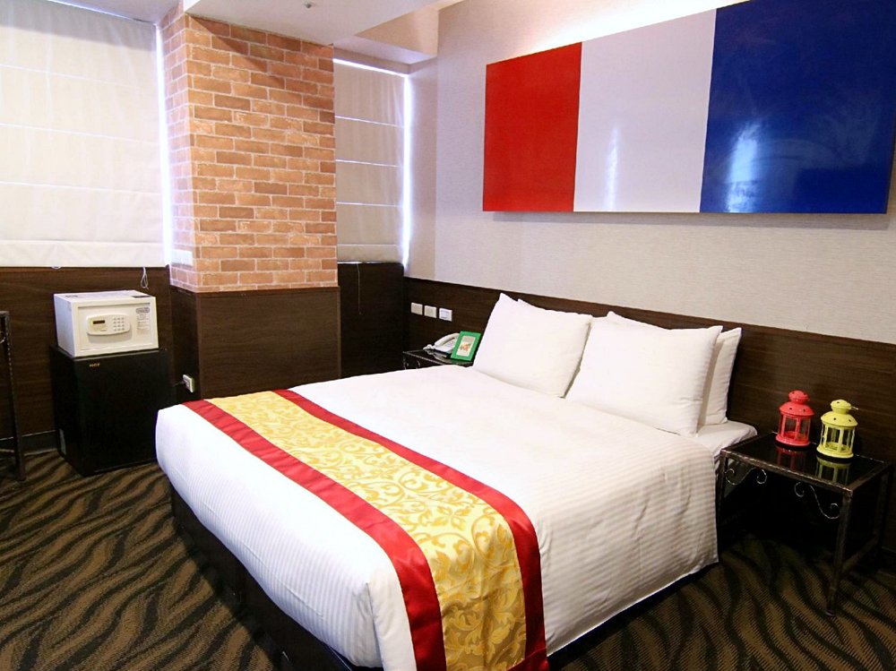 hotels in taipei under $60