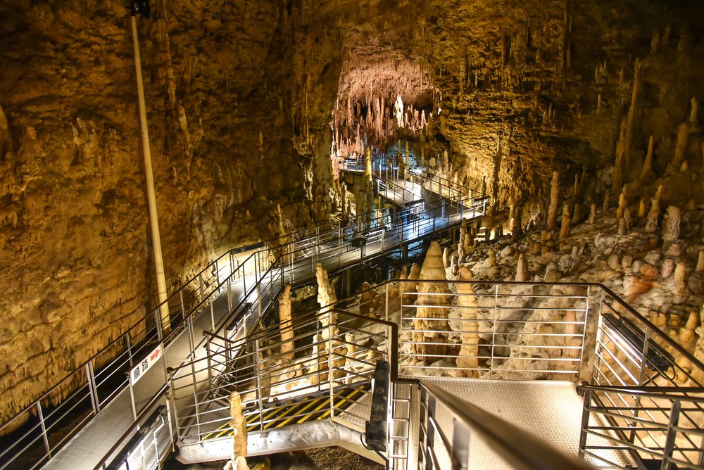 the inside of the Gyokusendo Cave