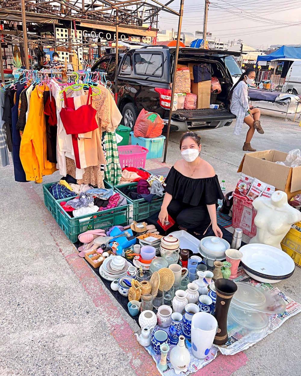 night markets in bangkok