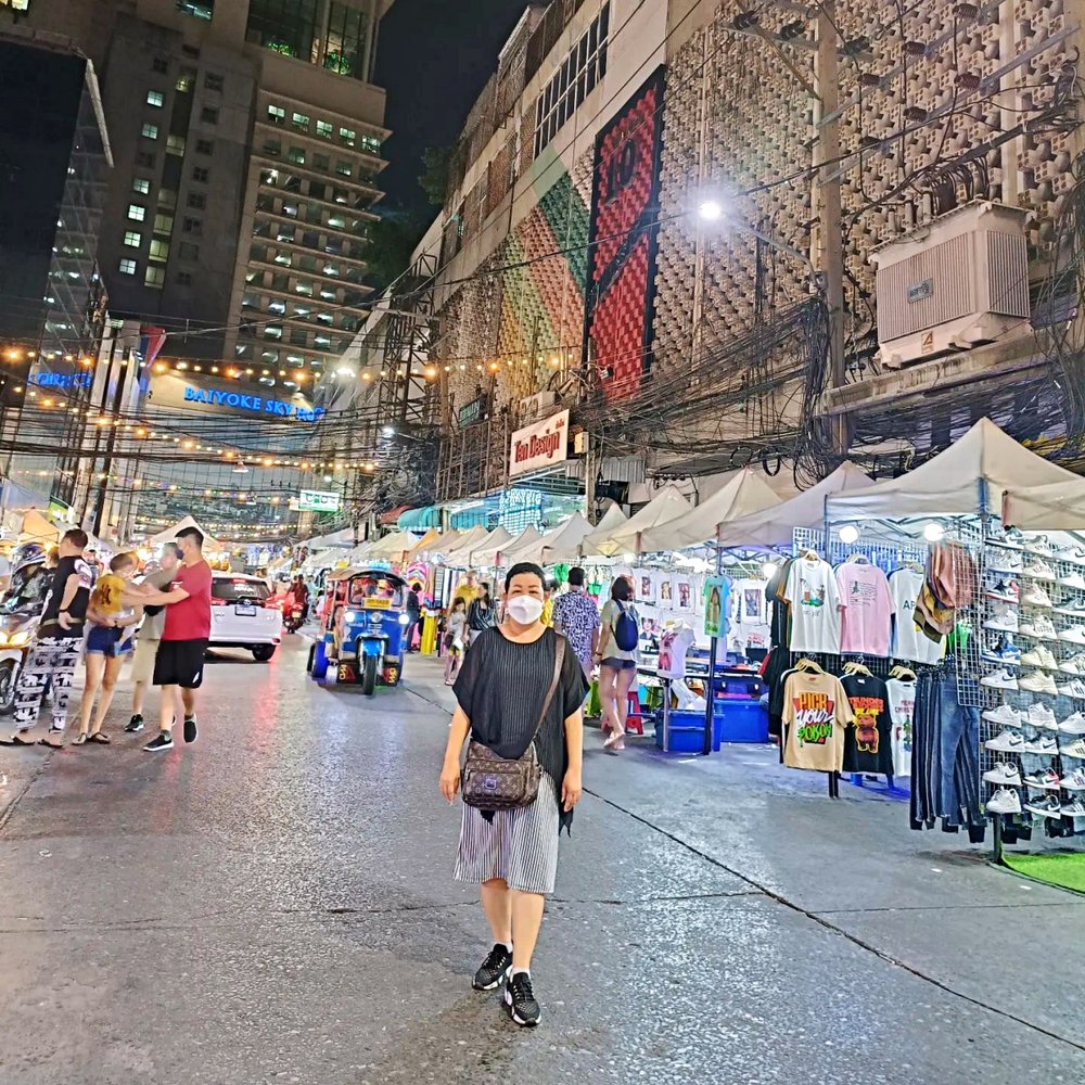 night markets in bangkok