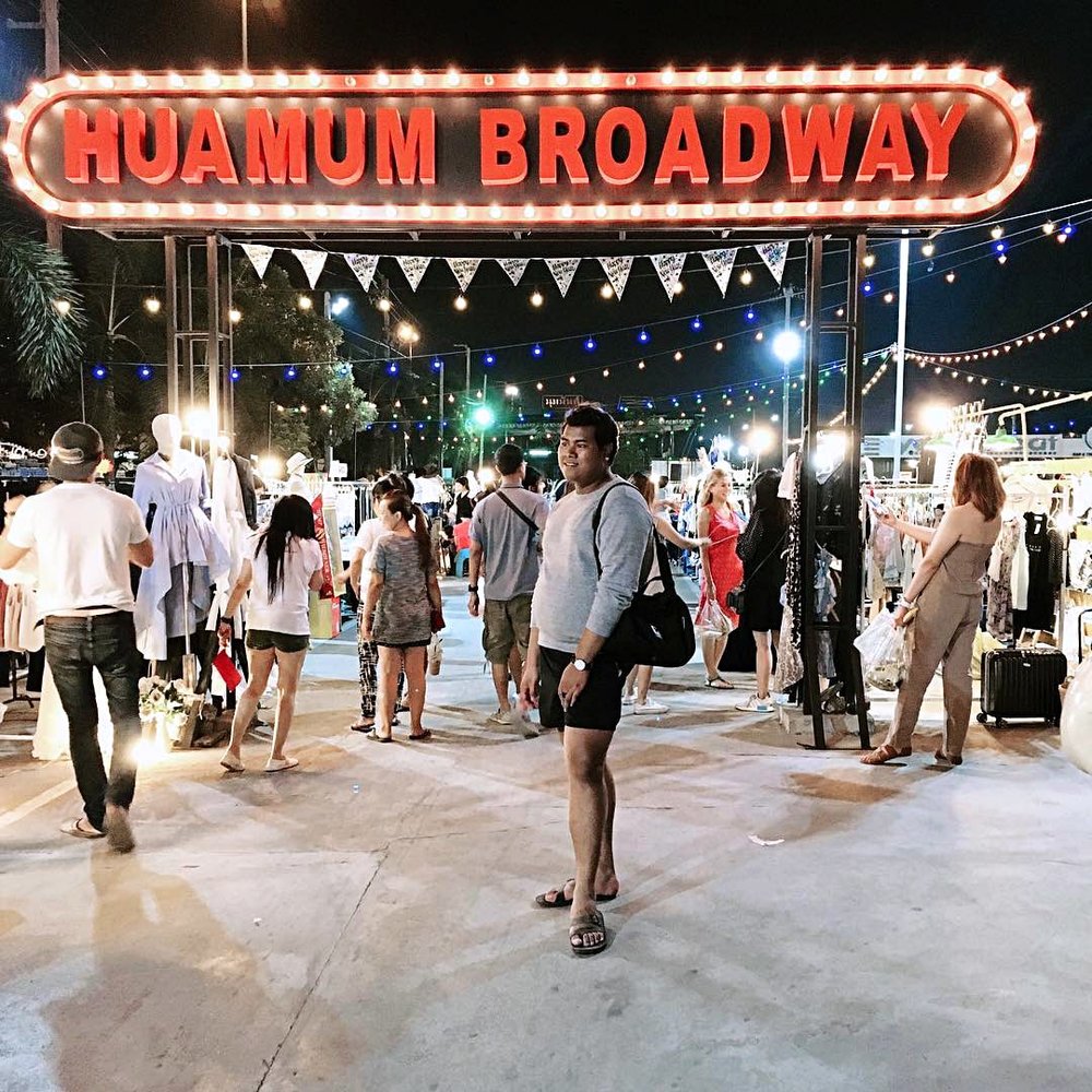 night markets in bangkok