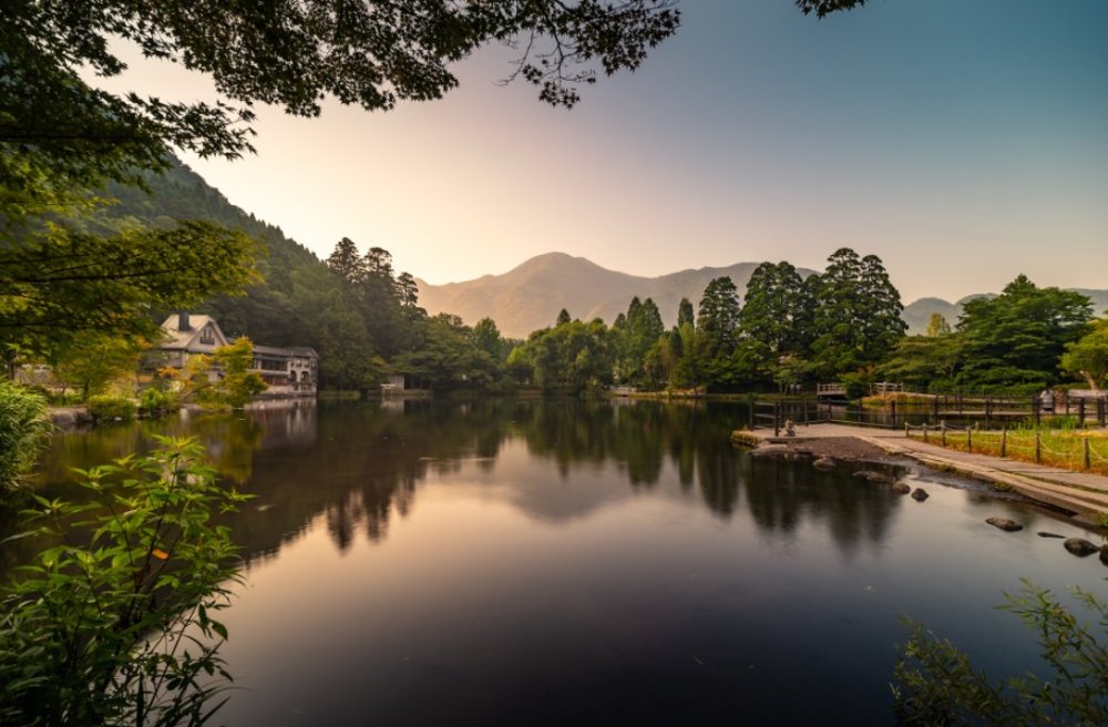 Mountains, trees, and a lake