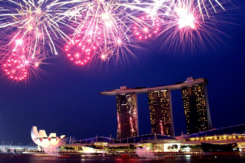 シンガポール　花火