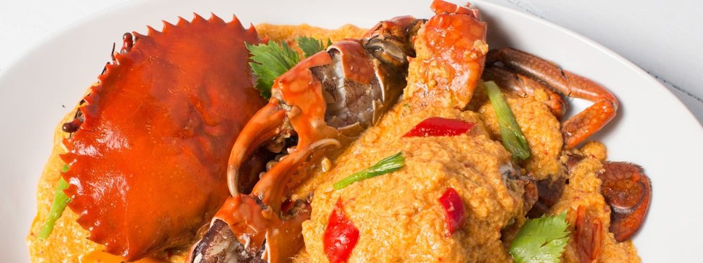 Thai Crab curry at Savoey best local food in Bangkok