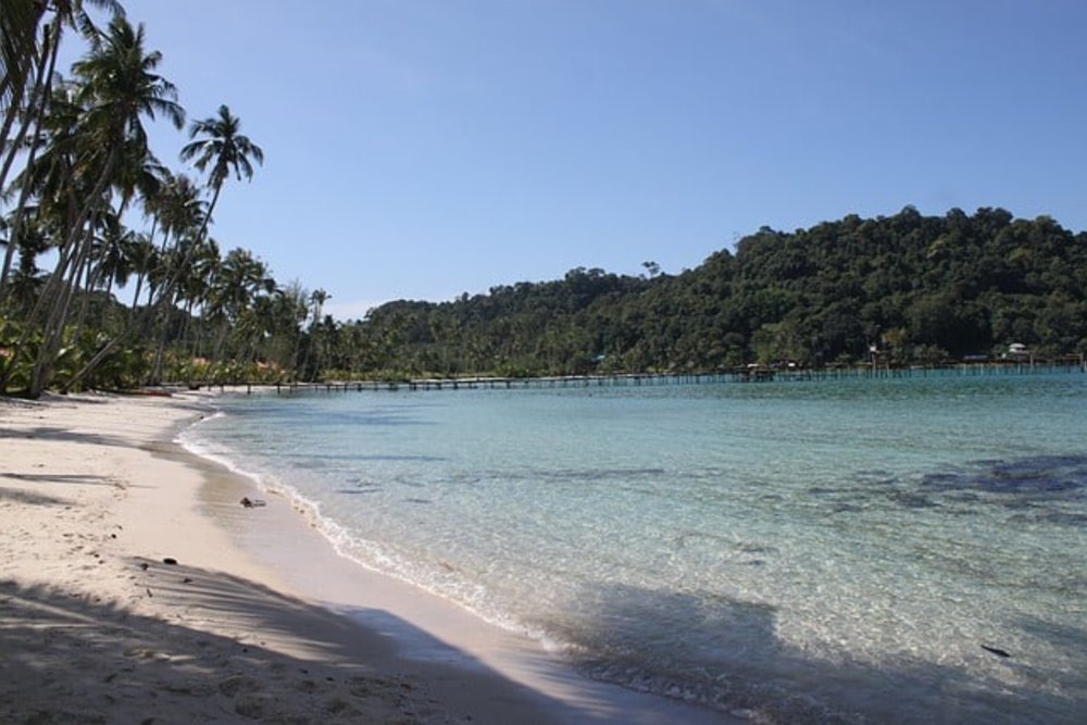ชายหาดบนเกาะกูด