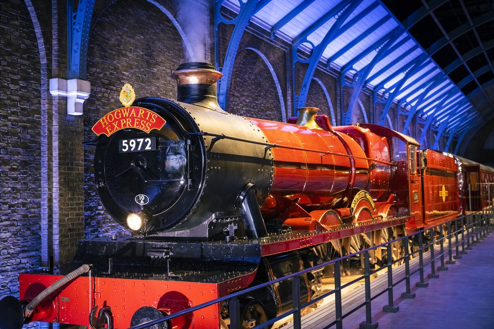 Wizards and Witches Unite! A Harry Potter Studio Tour is Coming to ...