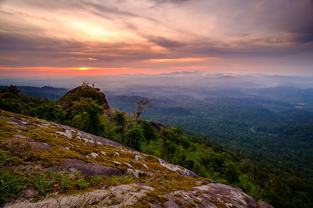 ผาหินกูบ | ขอบคุณรูปภาพจาก sundayz.me