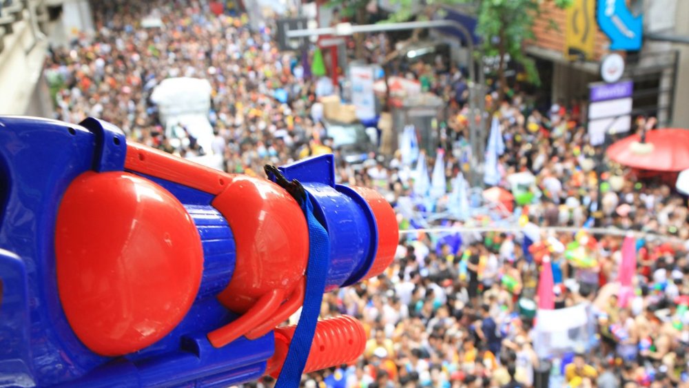 songkran festival silom road 