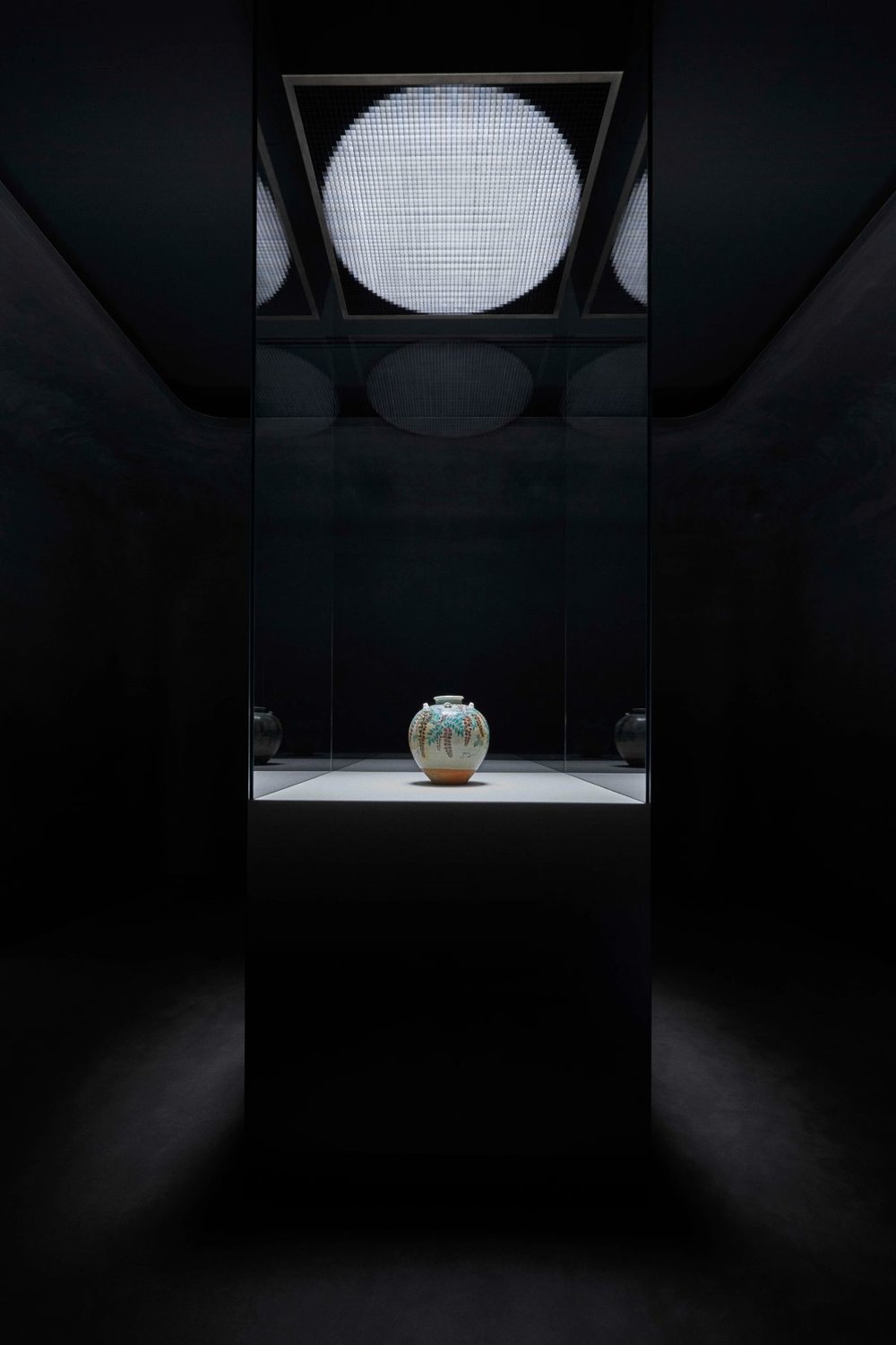 色絵藤花文茶壺