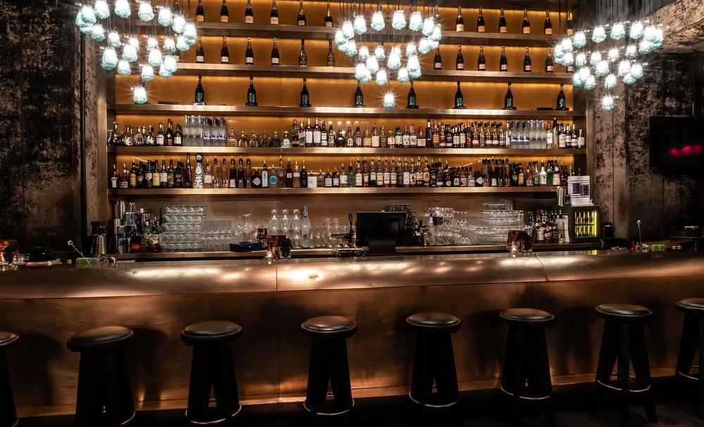 Bar counter with a minimalist design