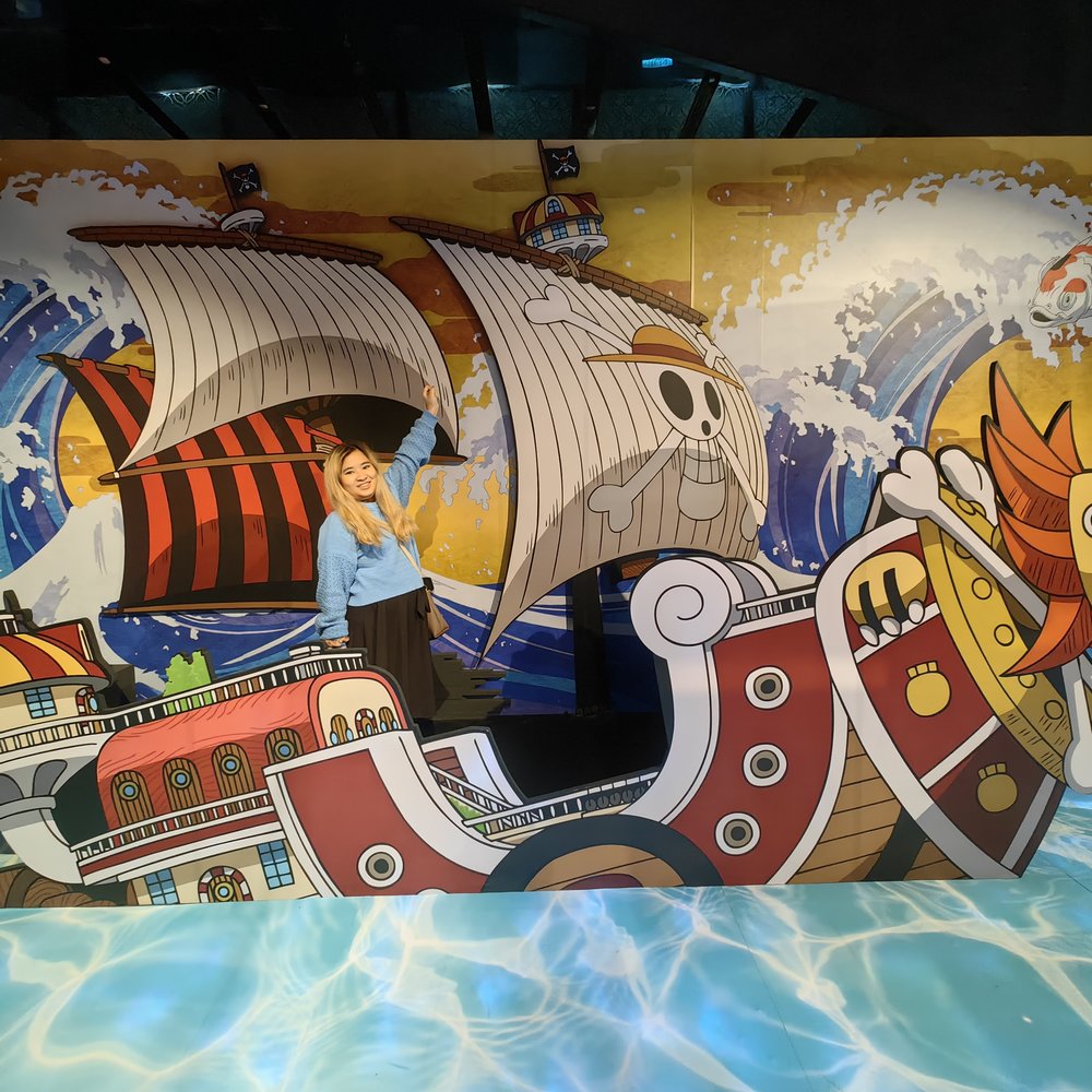 Take photos with the Thousand Sunny Straw Hat Pirates ship