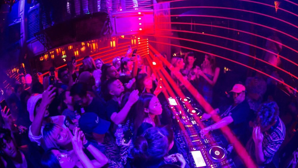 Explore the 10 Best Nightlife Spots in Bangkok - Klook Travel Blog