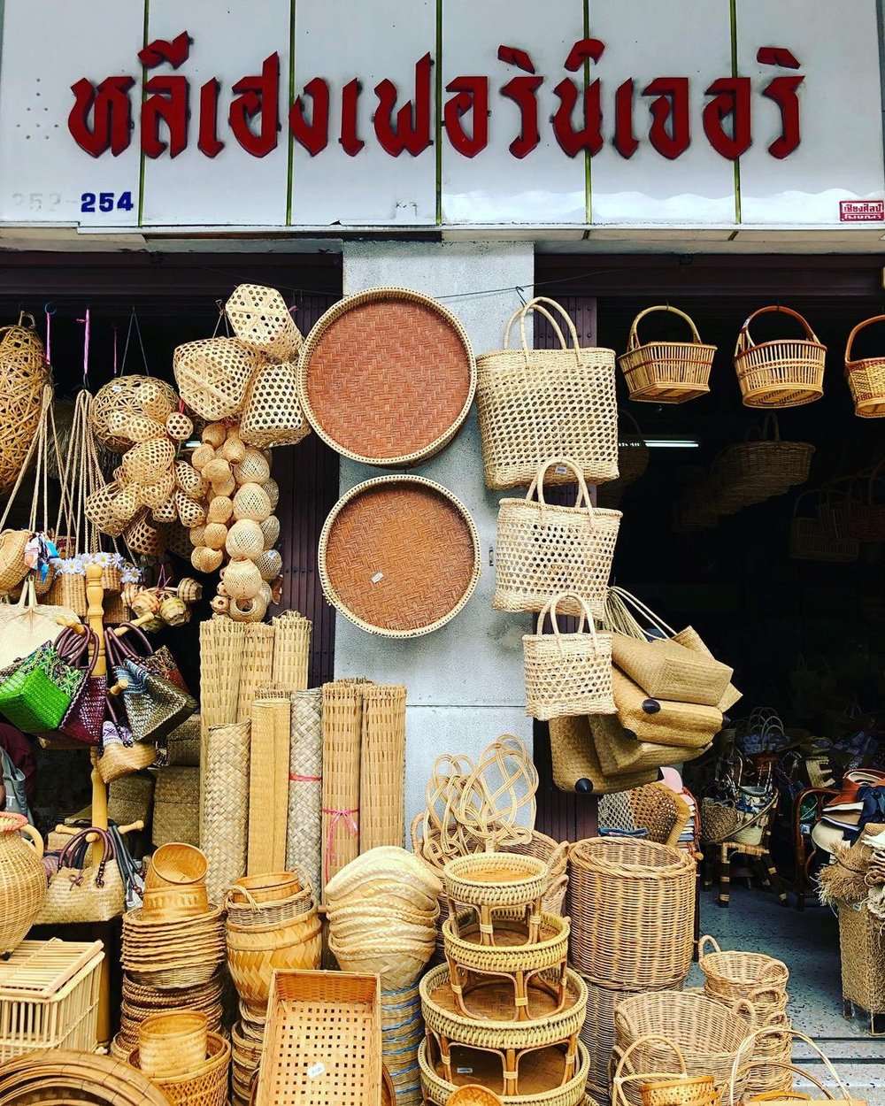 Warorot Market (Kad Luang)