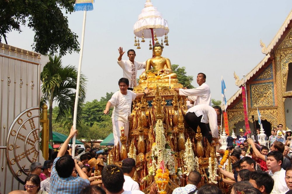 ขอบคุณรูปภาพจาก northpublicnews.com l สงกรานต์ ที่เที่ยวเชียงใหม่ ประเพณีภาคเหนือ วัดพระสิงห์วรมหาวิหาร เปิดให้เข้าชมทุกวัน 