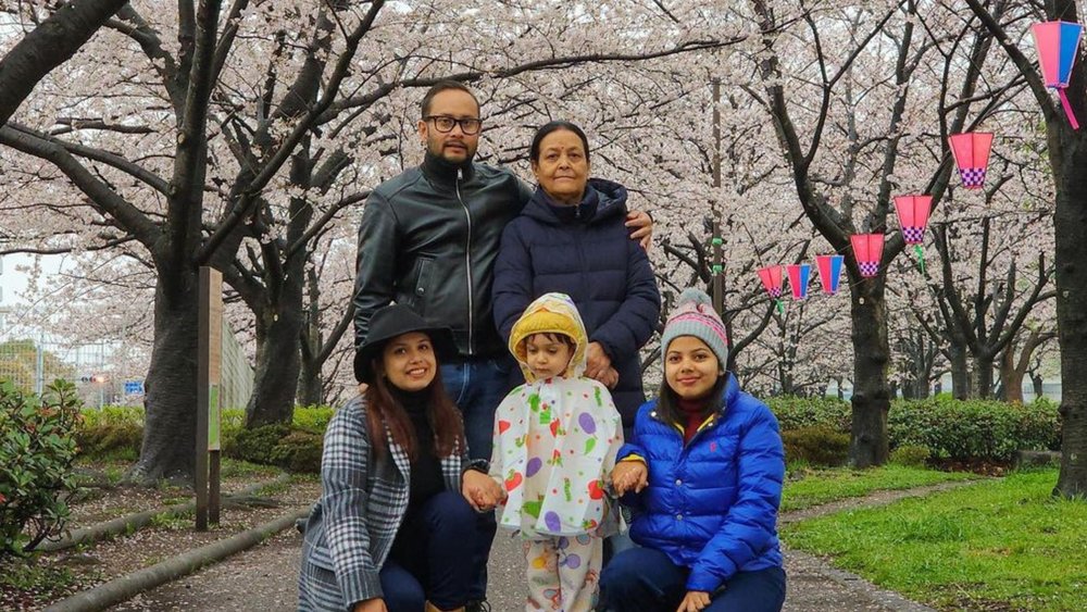 Bring the whole fam to a hanami! Credits to @blogger_mummy on Instagram