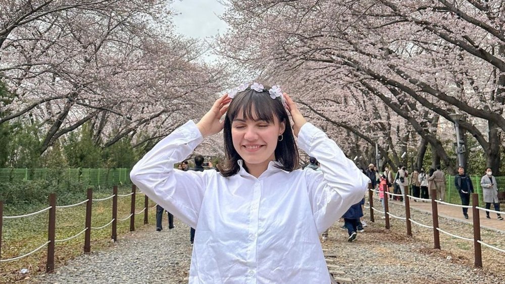 Make a flower crown with fallen cherry blossom flowers! Credits to @vladahere and @wondertour_official on Instagram