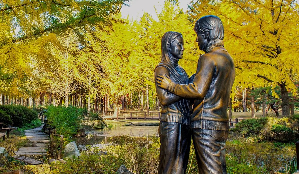 Bức Tượng Bản Tình Ca Mùa Đông