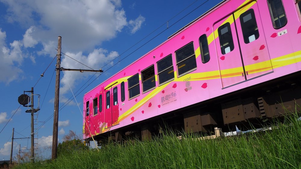 Respect women's safety and comfort in Japan's women-only train cars. Credits to Luster2739 on Pixabay.