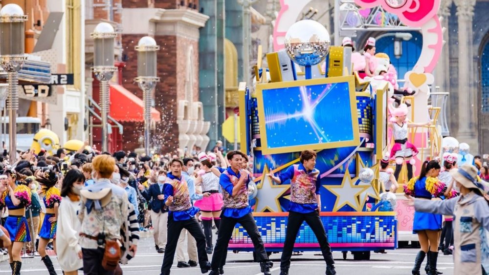 Find out about show schedules and more with the USJ app. Credits to @alea_photograph on Instagram.