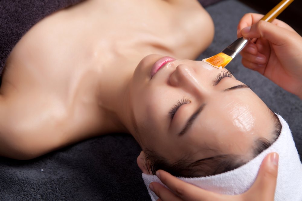 Facial spa treatment in Korea at Whoo SPA Nonhyeon in Seoul