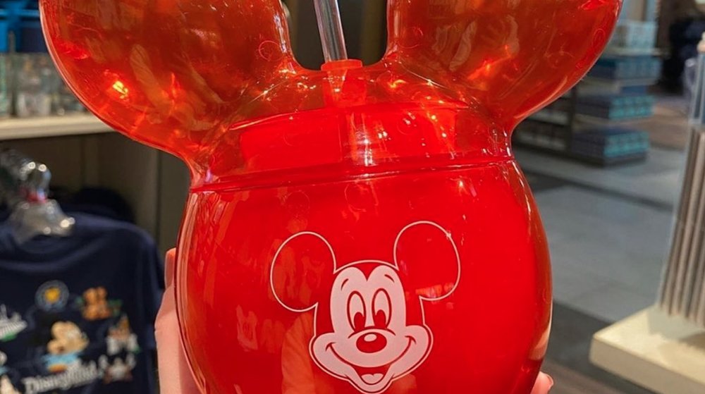 你也可以將你最喜歡的氣球當成飲管杯!來源: Instagram @disneynana1313