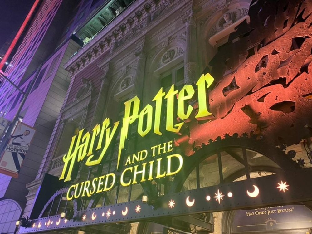 Harry Potter Cursed Child Play（ハリーポッターと呪いの子）外観