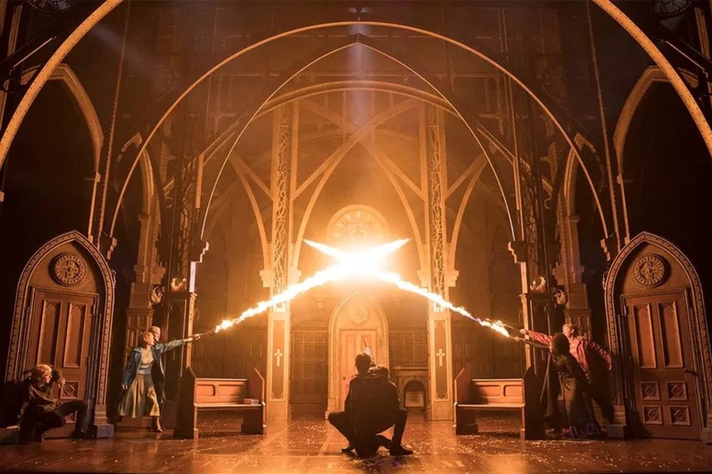 Harry Potter Cursed Child Play（ハリーポッターと呪いの子）シーンの一部