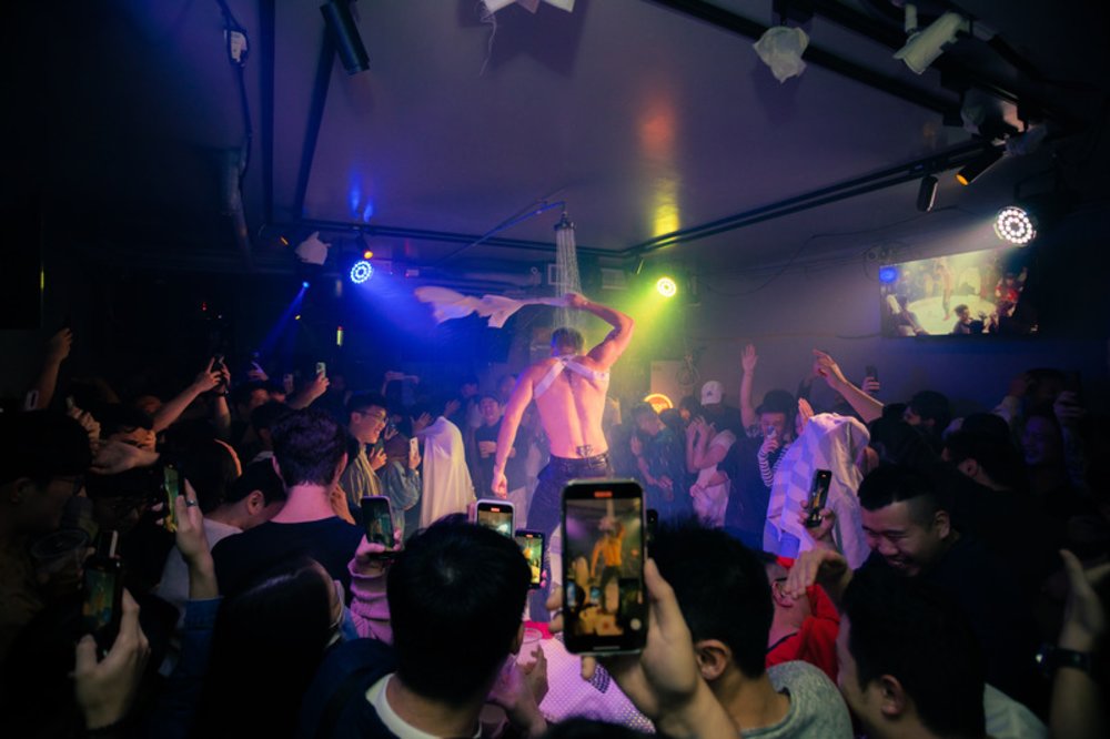 台北同志酒吧：locker room