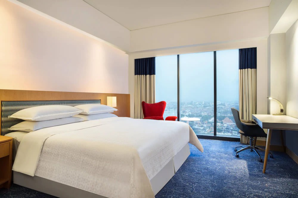 Four Points by Sheraton Surabaya - Room